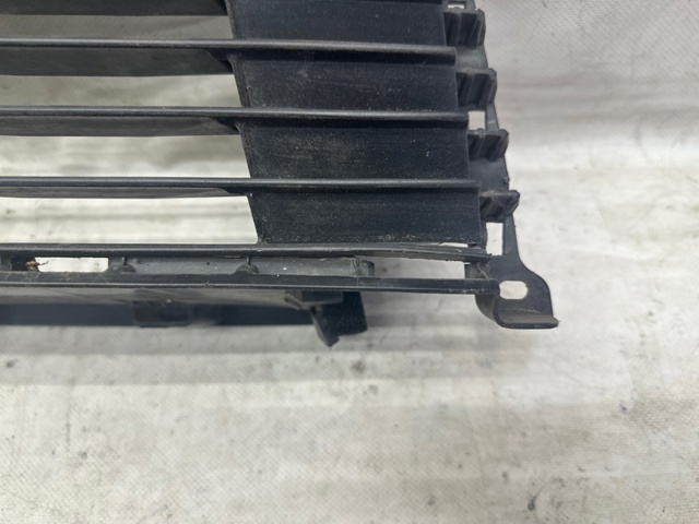 TOYOTA 5311247050 Решетка бампера в наличии Житомир