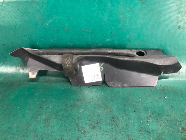 Уплотнитель под капот 5338978011 TOYOTA