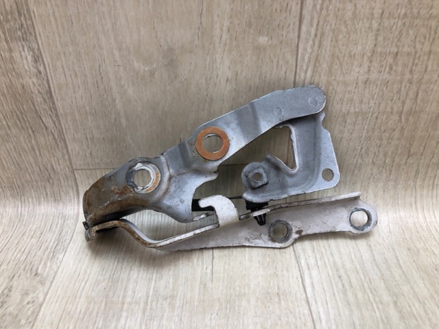 TOYOTA 5341006090 Петля капота правая в наличии Житомир