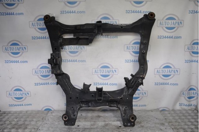 Передняя балка 54400CA101 NISSAN