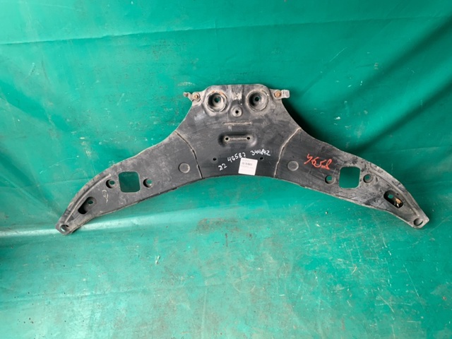 Балка передней подвески (подрамник), передняя 544B21CA0A NISSAN