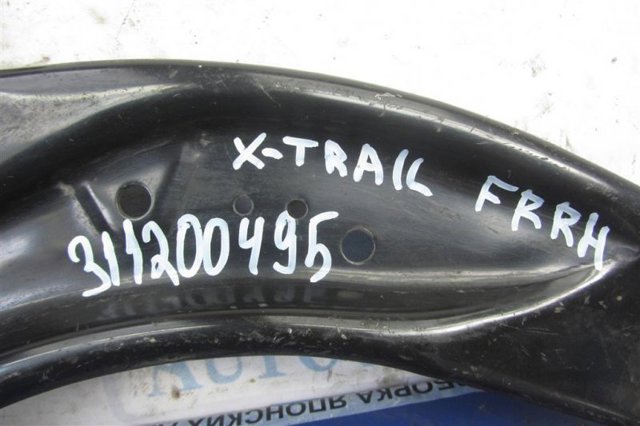 NISSAN 545004CA0A Рычаг передней подвески нижний правый в наличии Ровно