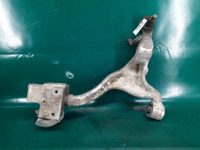 Рычаг передней подвески нижний, правый 54500EG300 NISSAN