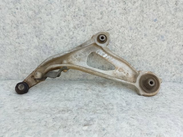 Нижний правый рычаг передней подвески 545013JA0A NISSAN