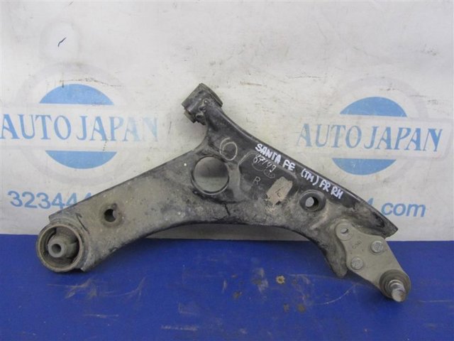 Нижний правый рычаг передней подвески 54501S1050 HYUNDAI
