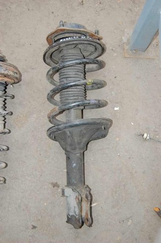 Амортизаторная стойка передняя правая 546612D100 HYUNDAI