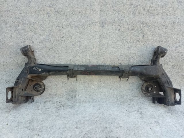 Поперечина задней подвески 55100F2000 HYUNDAI