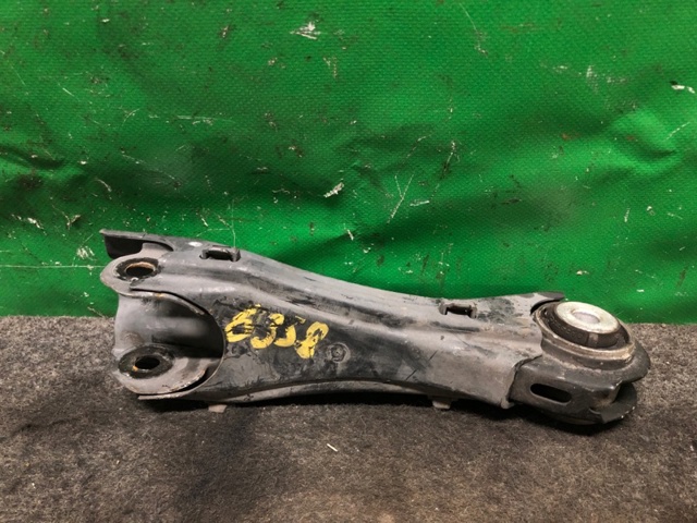 Поперечный рычаг задней подвески 551A05DA0A NISSAN