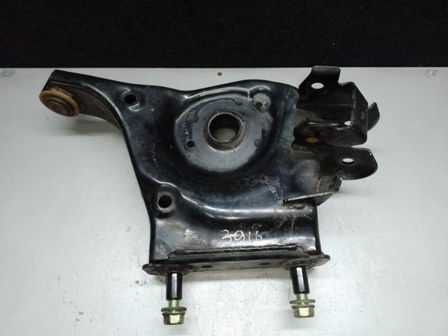Балансир задний нижний, левый 551B15NA0B NISSAN