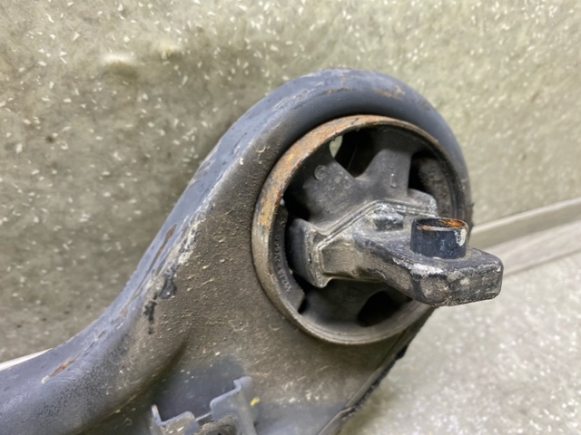 552704Z000 HYUNDAI купить в Хмельницкий