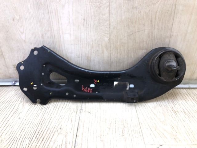 Рычаг/тяга задней подвески продольный нижний, левый 55270C1100 HYUNDAI
