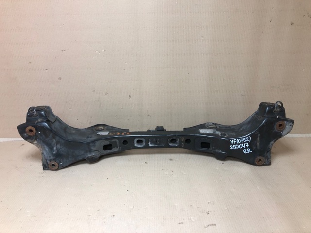 Подрамник задний 554053V150 HYUNDAI