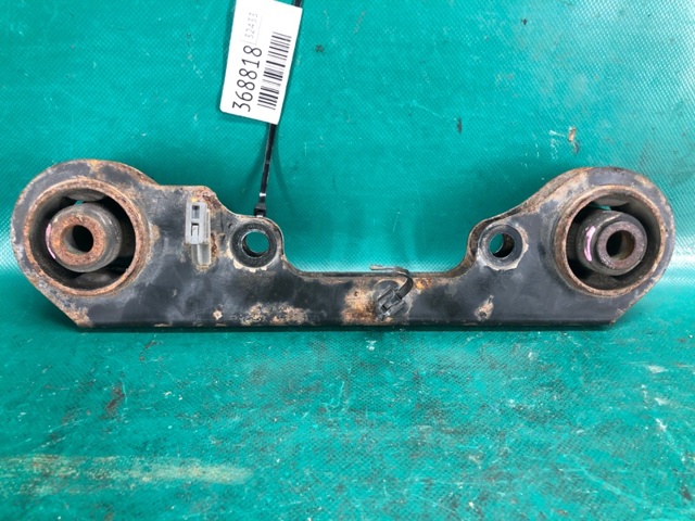 Кронштейн/траверса заднего редуктора, передняя 55419JG200 NISSAN