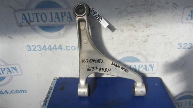 Рычаг подвески задний правый 55501JL01A NISSAN
