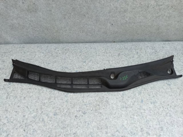 Водосток лобового стекла, жабо 55708AC010 TOYOTA