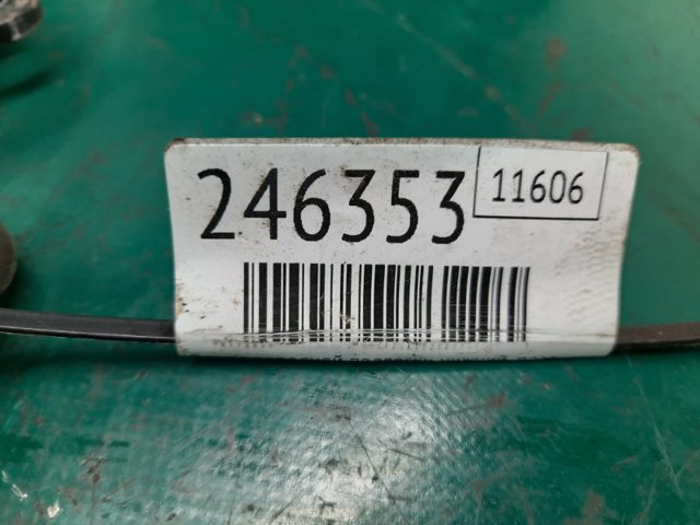 561407152C Нижний рычаг купить Киев