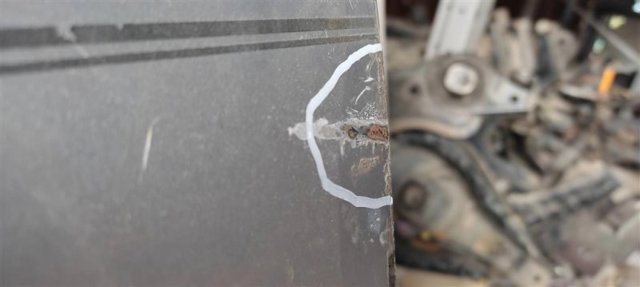 5700A275 MITSUBISHI Дверь передняя левая купить в Чернигов