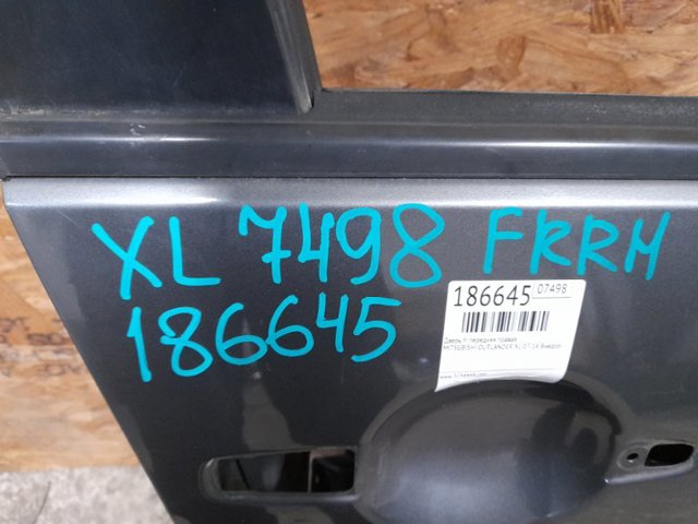 MITSUBISHI 5700A488 Дверь передняя правая в наличии Полтава