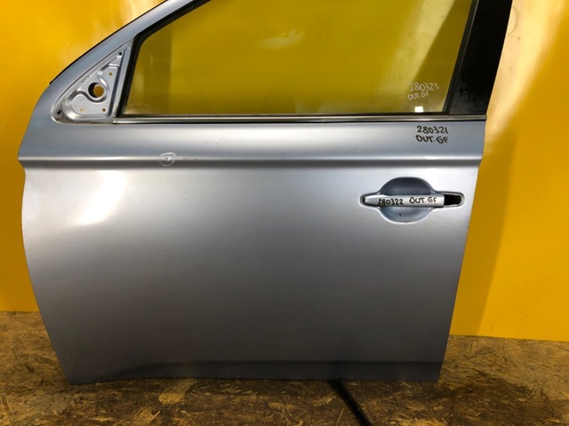 Передняя левая дверь 5700B671 MITSUBISHI