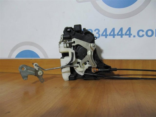 MITSUBISHI 5715A420 Замок двери передней правой в наличии Ужгород