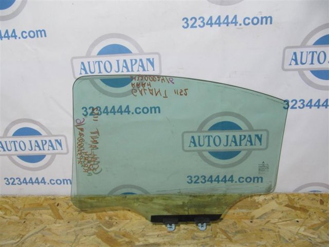 5736A118 MITSUBISHI Стекло двери задней правой купить в Николаев