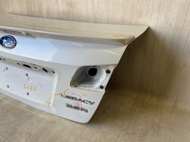 SUBARU 57509AJ00C9P Крышка багажника в наличии Запорожье