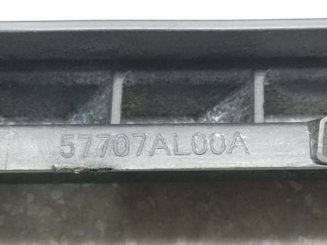 Кронштейн-адаптер крепления фары передней, правой 57707AL00A SUBARU