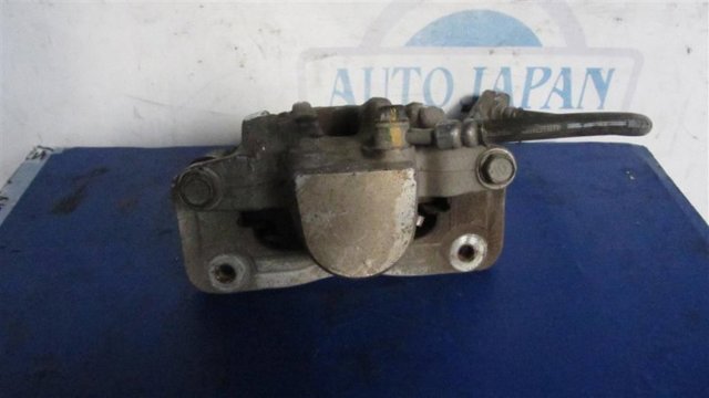 HYUNDAI 582302W000 Суппорт тормозной задний правый в наличии Каменское