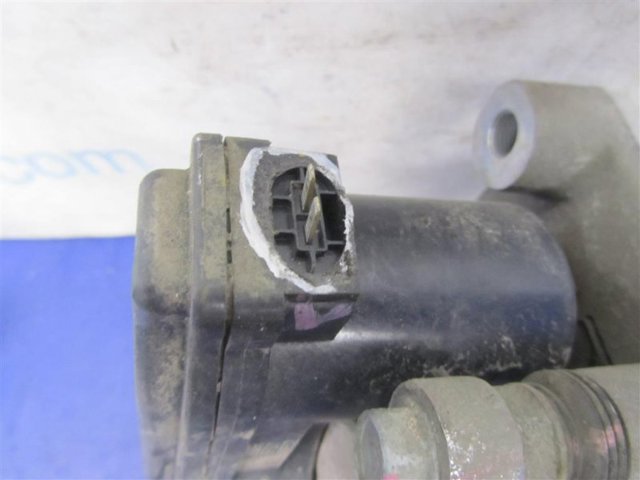 Задний правый суппорт 58230S1300 HYUNDAI