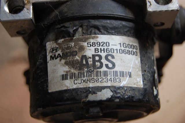 Блок управления АБС  589201G000 HYUNDAI