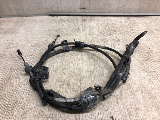 Трос ручника задний правый 597702H300 HYUNDAI