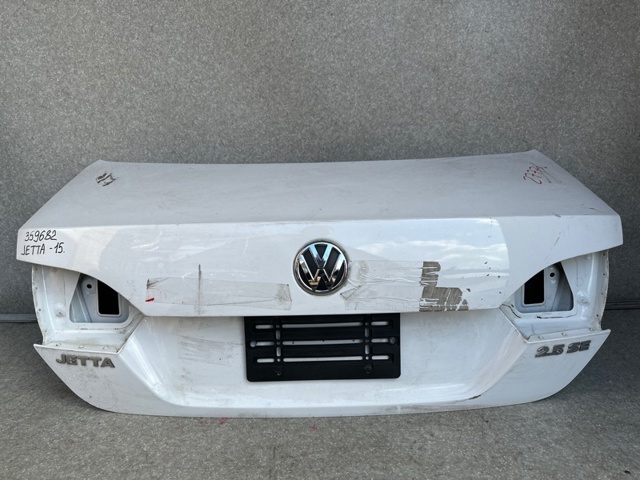 5C6827025A VAG Крышка багажника купить в Кривой Рог