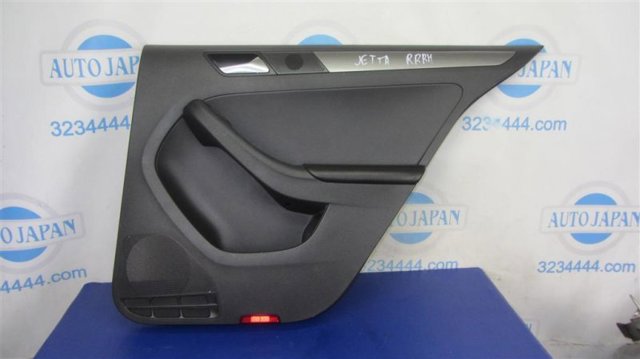 Карточка обшивки задней правой двери 5C6867212 VAG