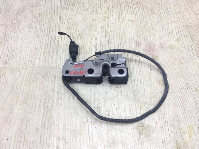 Замок капота 5N0823509B VAG