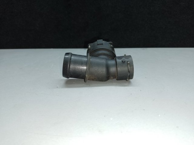 5Q0122291T VAG Фланец системы охлаждения (тройник) купить в Ровно