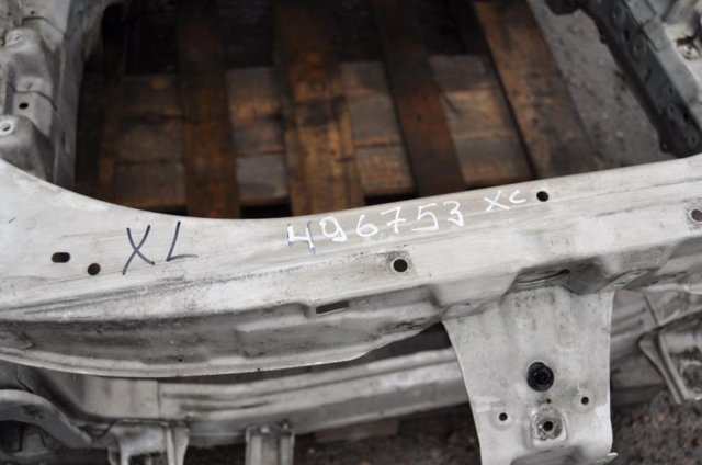 MITSUBISHI 6102A083 Лобовое стекло в наличии Киев