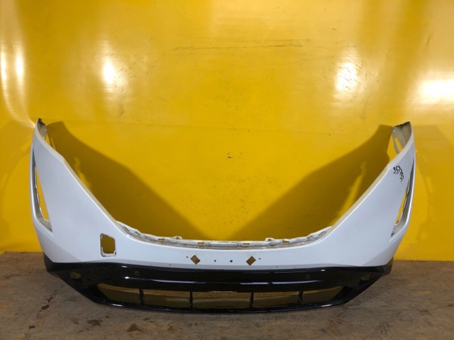 Бампер на авто 620225MP0H NISSAN