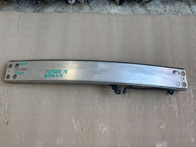 Балка бампера переднего 620329HS1A NISSAN