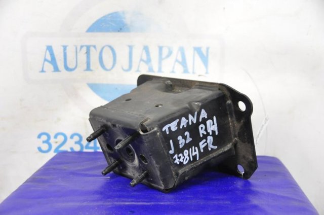 Кронштейн усилителя переднего бампера 62210JN00A NISSAN