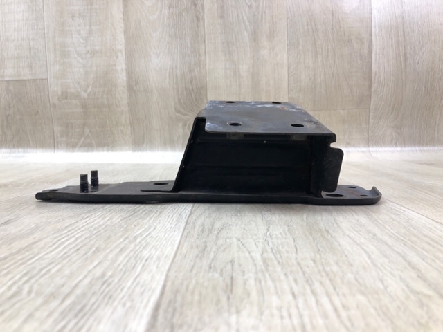 62211CG000 NISSAN Кронштейн усилителя переднего бампера купить в Хмельницкий