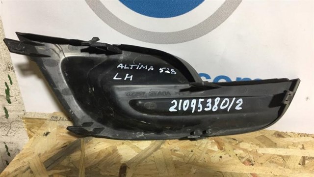 Заглушка противотуманок, левая 622573TA0A NISSAN