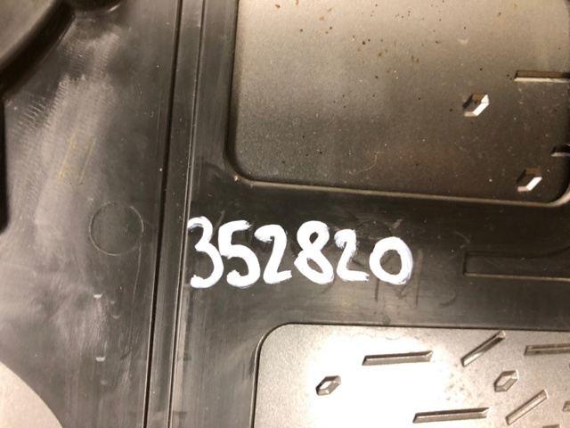 623105MP0A NISSAN Накладка бампера заднего центральная купить в Тернополь