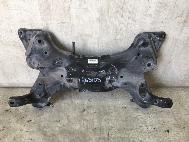 Подрамник передней подвески 624003Y100 HYUNDAI