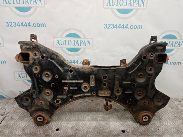 Балка передней подвески (подрамник), передняя 62405C6200 HYUNDAI