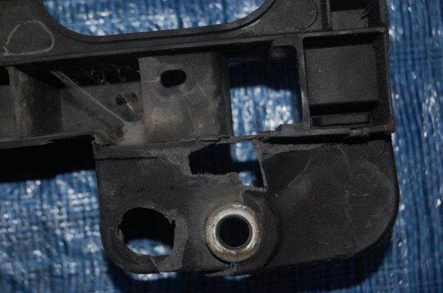 Суппорт радиатора в сборе 62500JN20A NISSAN