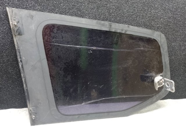 TOYOTA 627106A051 Стекло кузова (багажного отсека) правое в наличии Кривой Рог