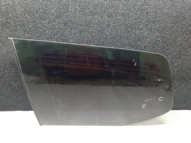 Стекло багажного отсека, левое 6272060791 TOYOTA