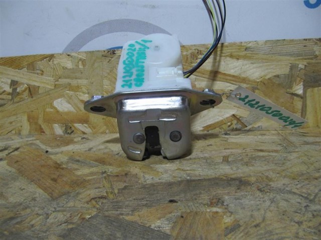Замок крышки багажника 63032FG102 SUBARU