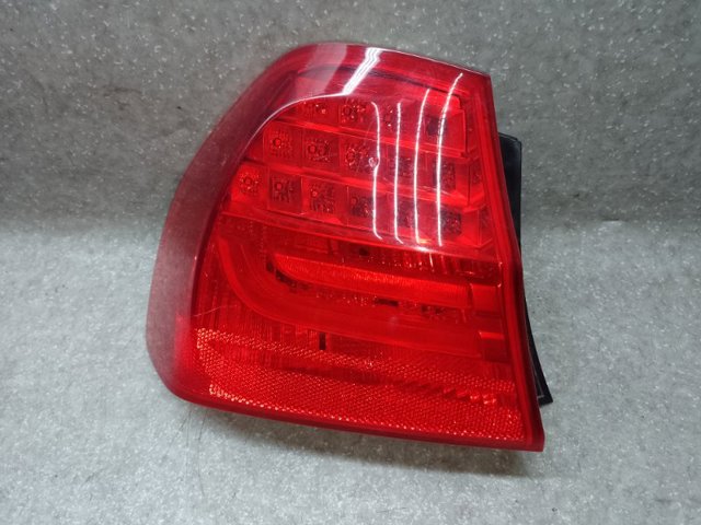 Задняя левая внешняя фара 63217289429 BMW