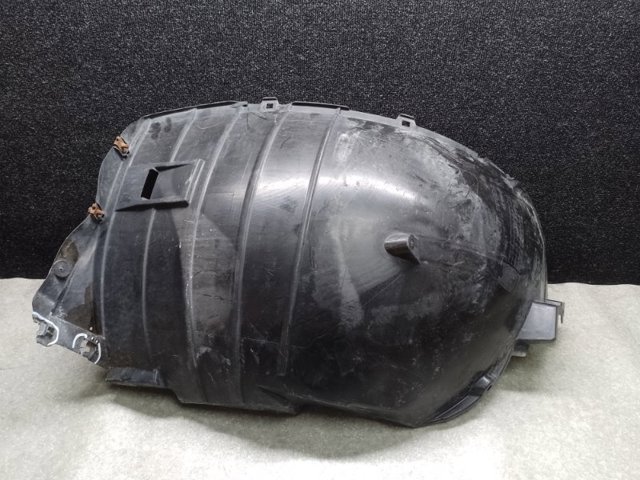 Передний правый подкрылок крыла переднего  638441CA0A NISSAN